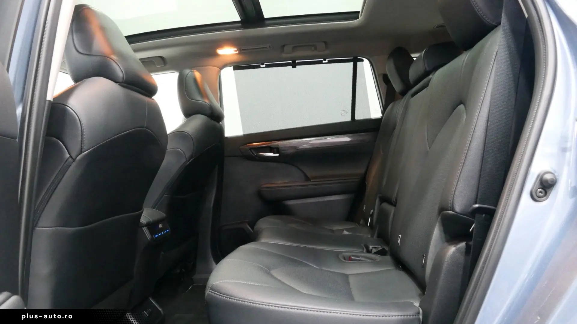 TOYOTA Highlander 2.5 Hybrid Luxury 7-Sitzer Pano ACC