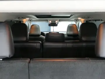 TOYOTA Highlander 2.5 Hybrid Luxury 7-Sitzer Pano ACC