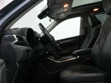 TOYOTA Highlander 2.5 Hybrid Luxury 7-Sitzer Pano ACC