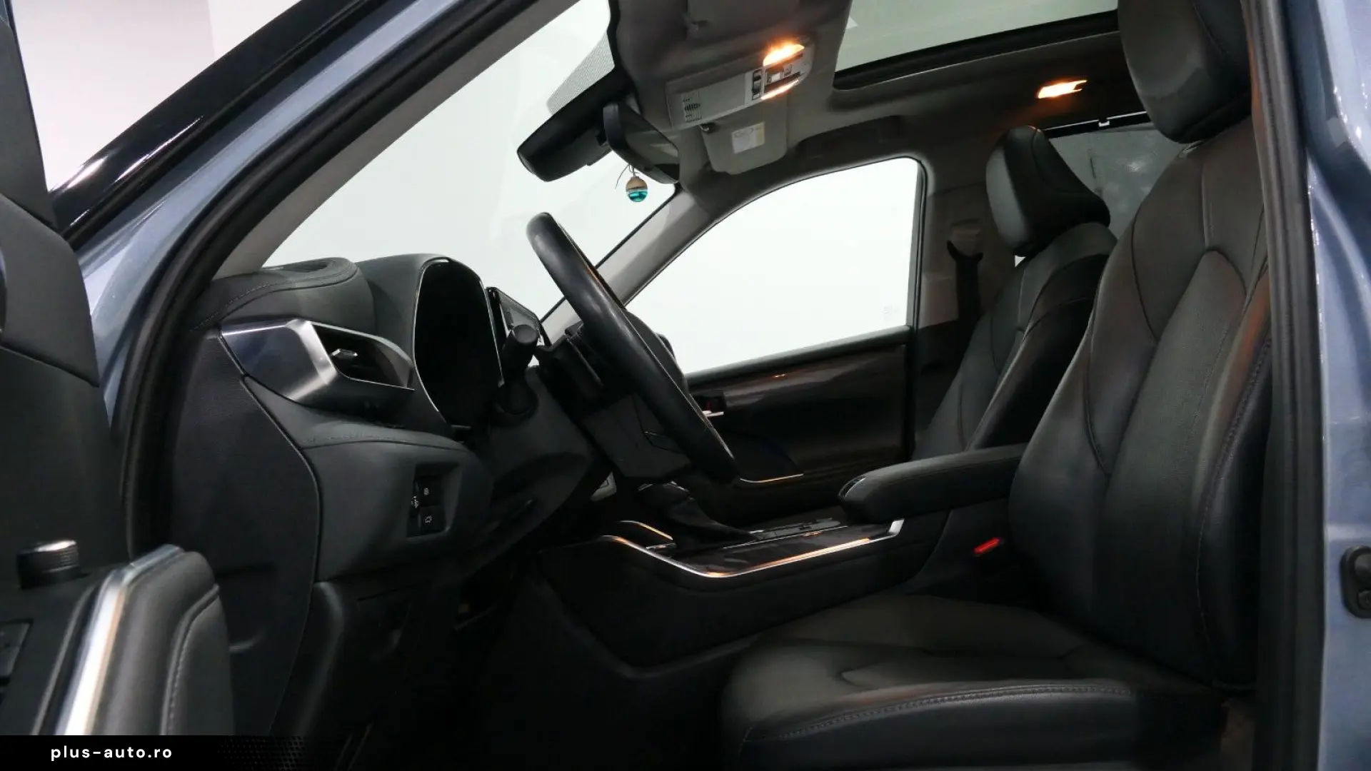 TOYOTA Highlander 2.5 Hybrid Luxury 7-Sitzer Pano ACC