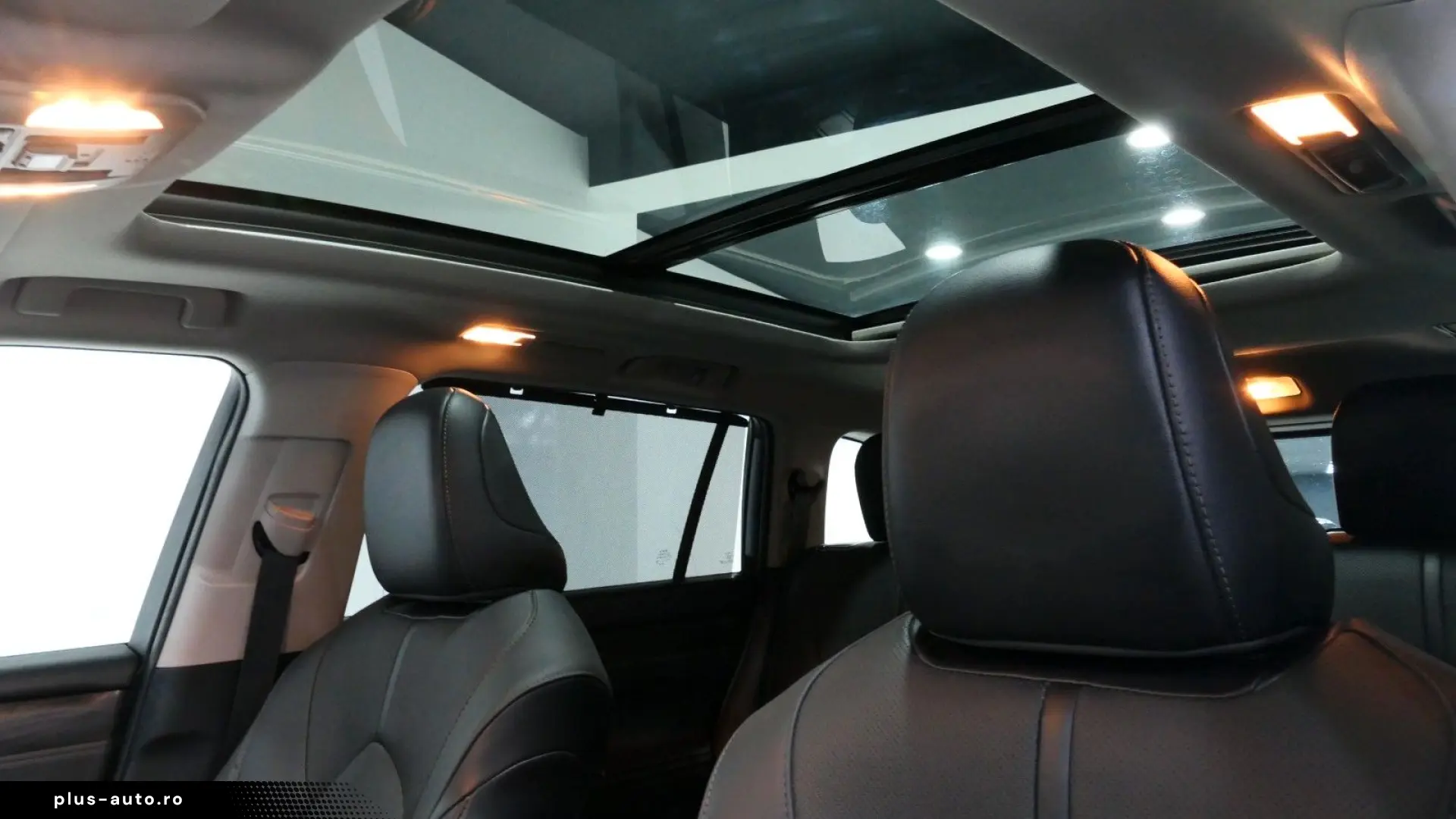 TOYOTA Highlander 2.5 Hybrid Luxury 7-Sitzer Pano ACC