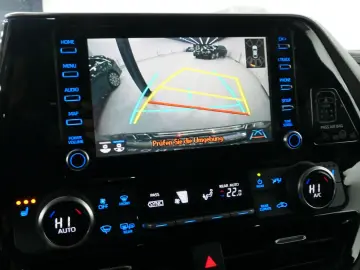 TOYOTA Highlander 2.5 Hybrid Luxury 7-Sitzer Pano ACC