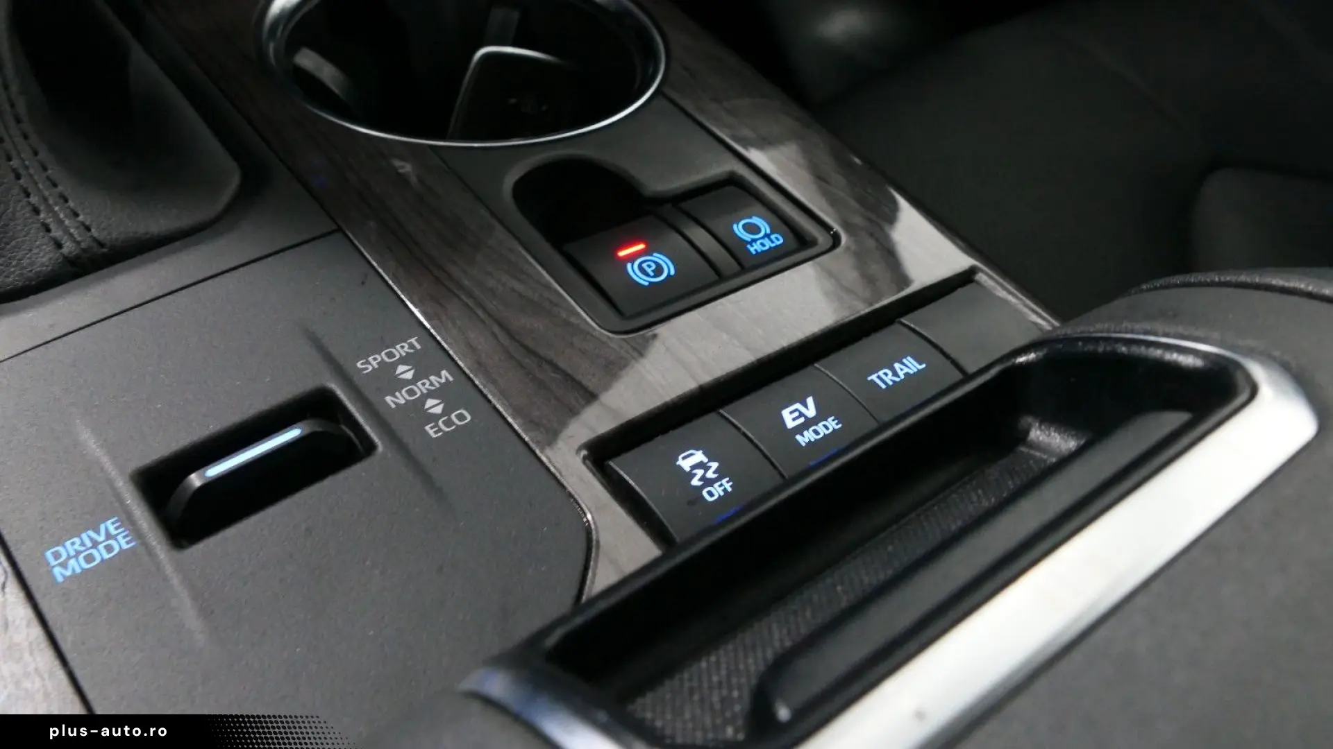 TOYOTA Highlander 2.5 Hybrid Luxury 7-Sitzer Pano ACC