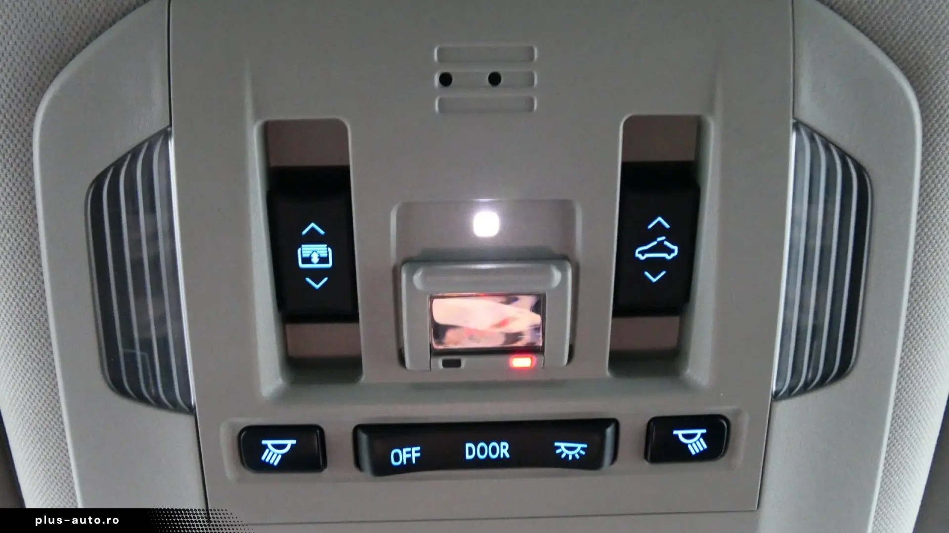 TOYOTA Highlander 2.5 Hybrid Luxury 7-Sitzer Pano ACC