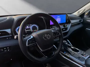 TOYOTA Highlander Hybrid Luxury ALLRAD 360  JBL