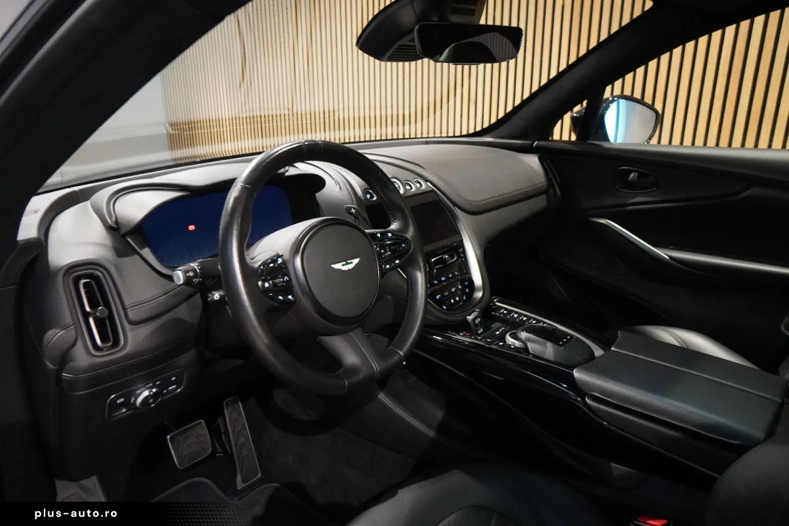 ASTON MARTIN DBX 4.0 V8 Sportabgas Body Pack Black 22 Zoll