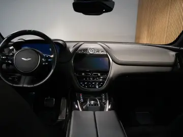 ASTON MARTIN DBX 4.0 V8 Sportabgas Body Pack Black 22 Zoll