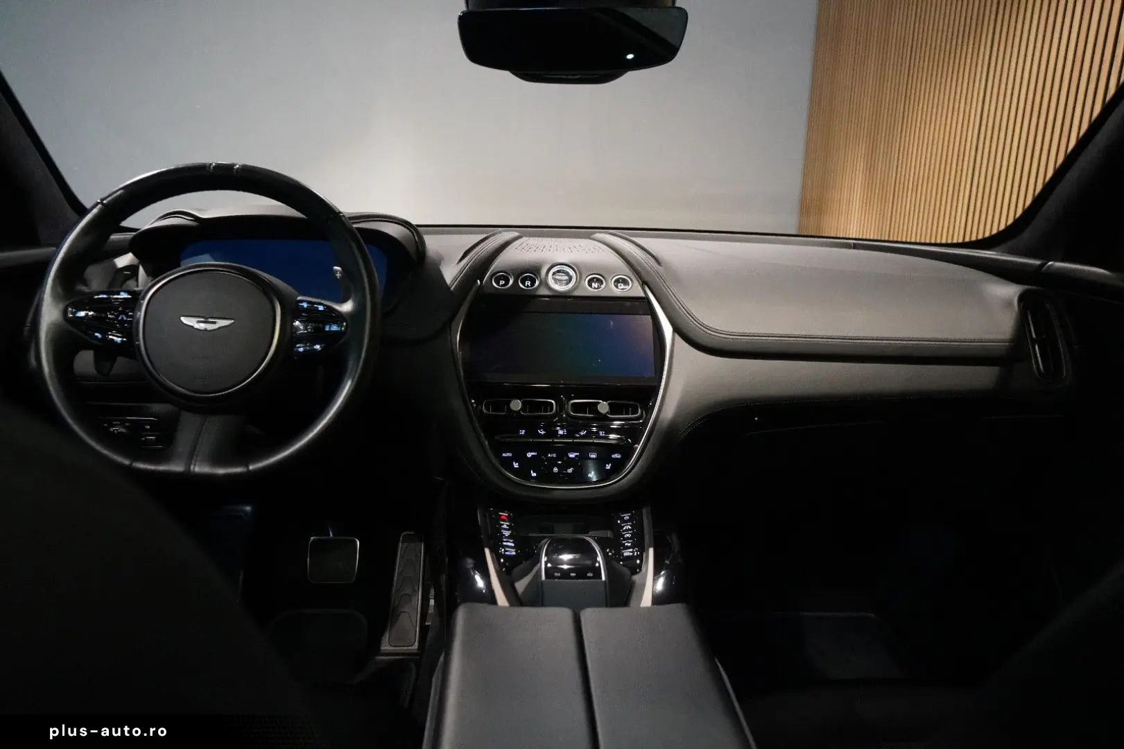 ASTON MARTIN DBX 4.0 V8 Sportabgas Body Pack Black 22 Zoll