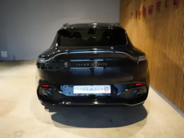 ASTON MARTIN DBX 4.0 V8 Sportabgas Body Pack Black 22 Zoll