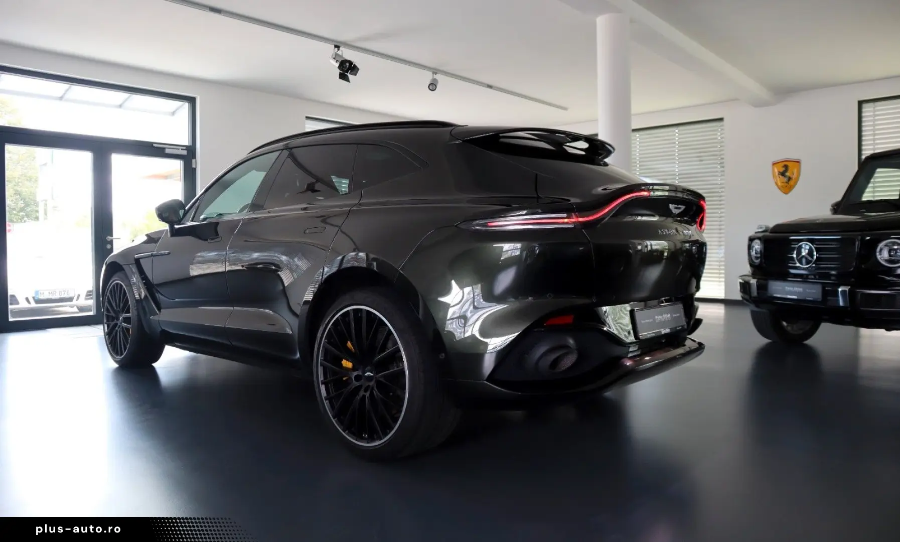 ASTON MARTIN DBX 4.0 V8   23    Sport Exhaust   AHK   Carbon