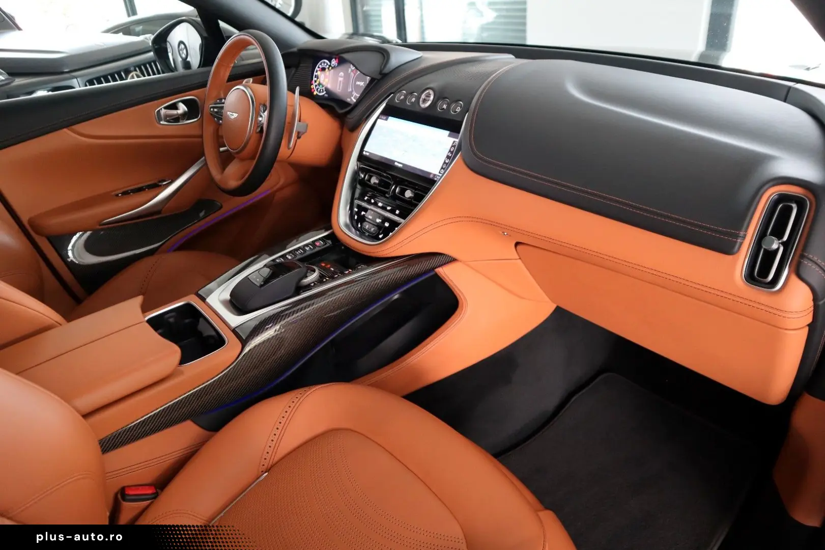 ASTON MARTIN DBX 4.0 V8   23    Sport Exhaust   AHK   Carbon