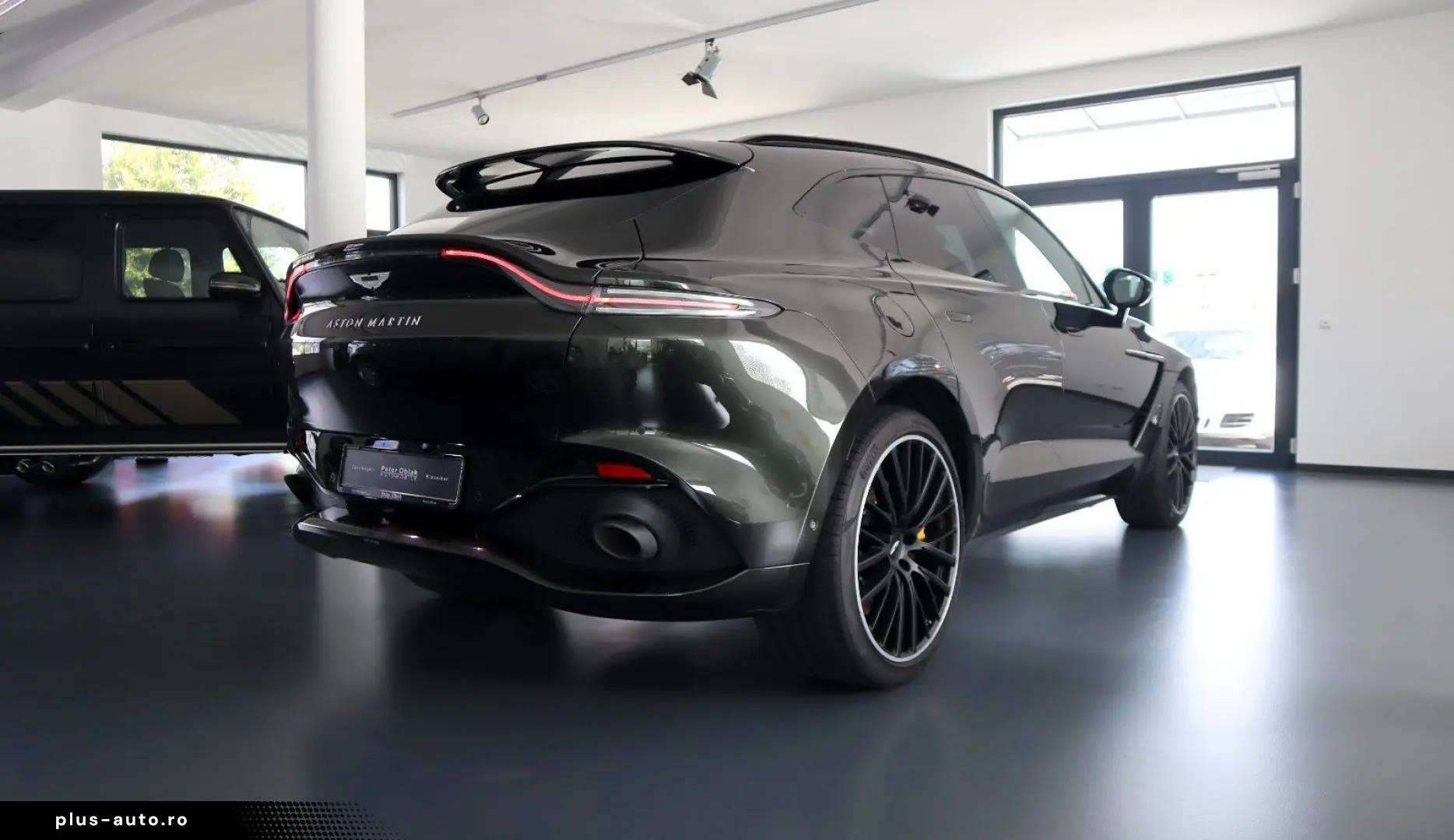 ASTON MARTIN DBX 4.0 V8   23    Sport Exhaust   AHK   Carbon