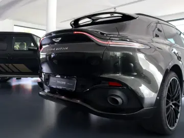 ASTON MARTIN DBX 4.0 V8   23    Sport Exhaust   AHK   Carbon