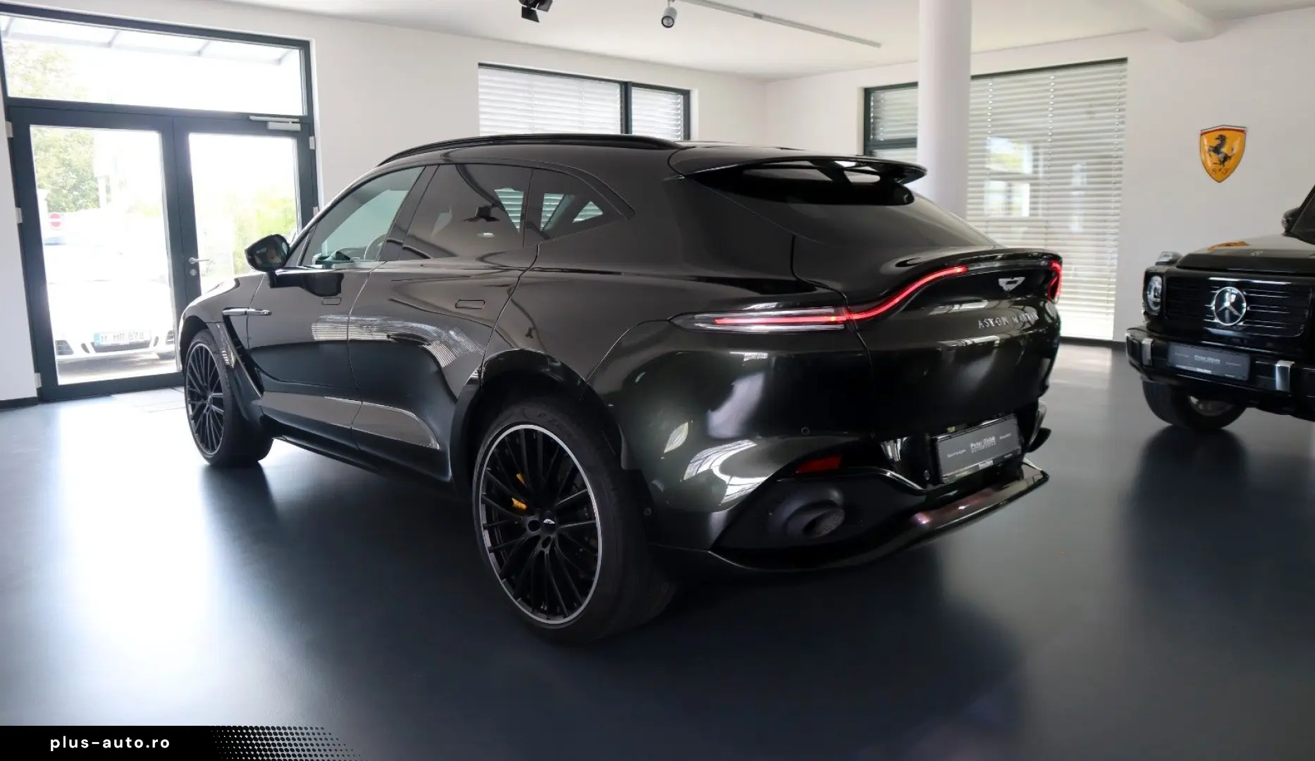 ASTON MARTIN DBX 4.0 V8   23    Sport Exhaust   AHK   Carbon