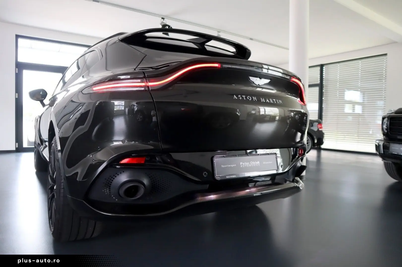 ASTON MARTIN DBX 4.0 V8   23    Sport Exhaust   AHK   Carbon