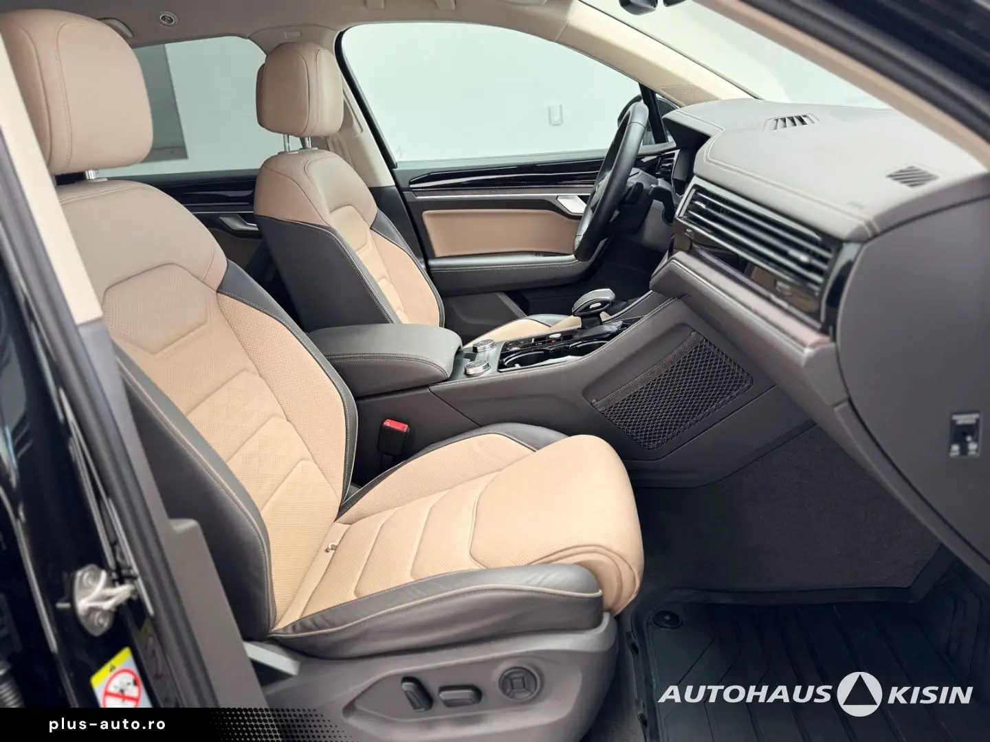 VW Touareg 3.0 TDI Elegance V6   StHZG  AHK  LUFTF.