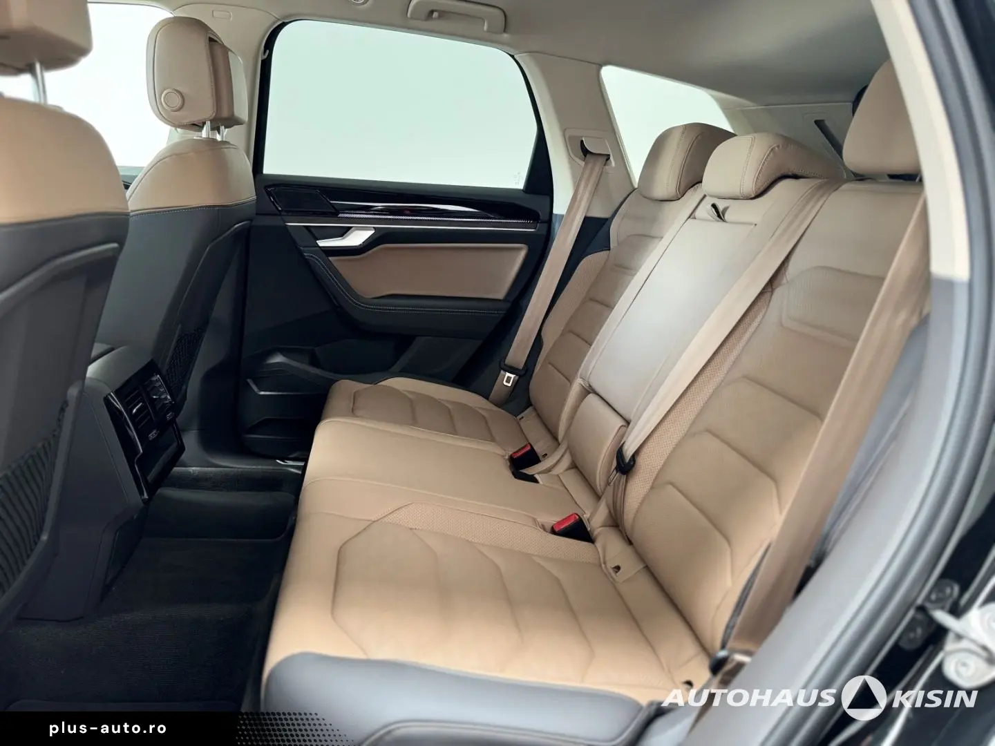 VW Touareg 3.0 TDI Elegance V6   StHZG  AHK  LUFTF.