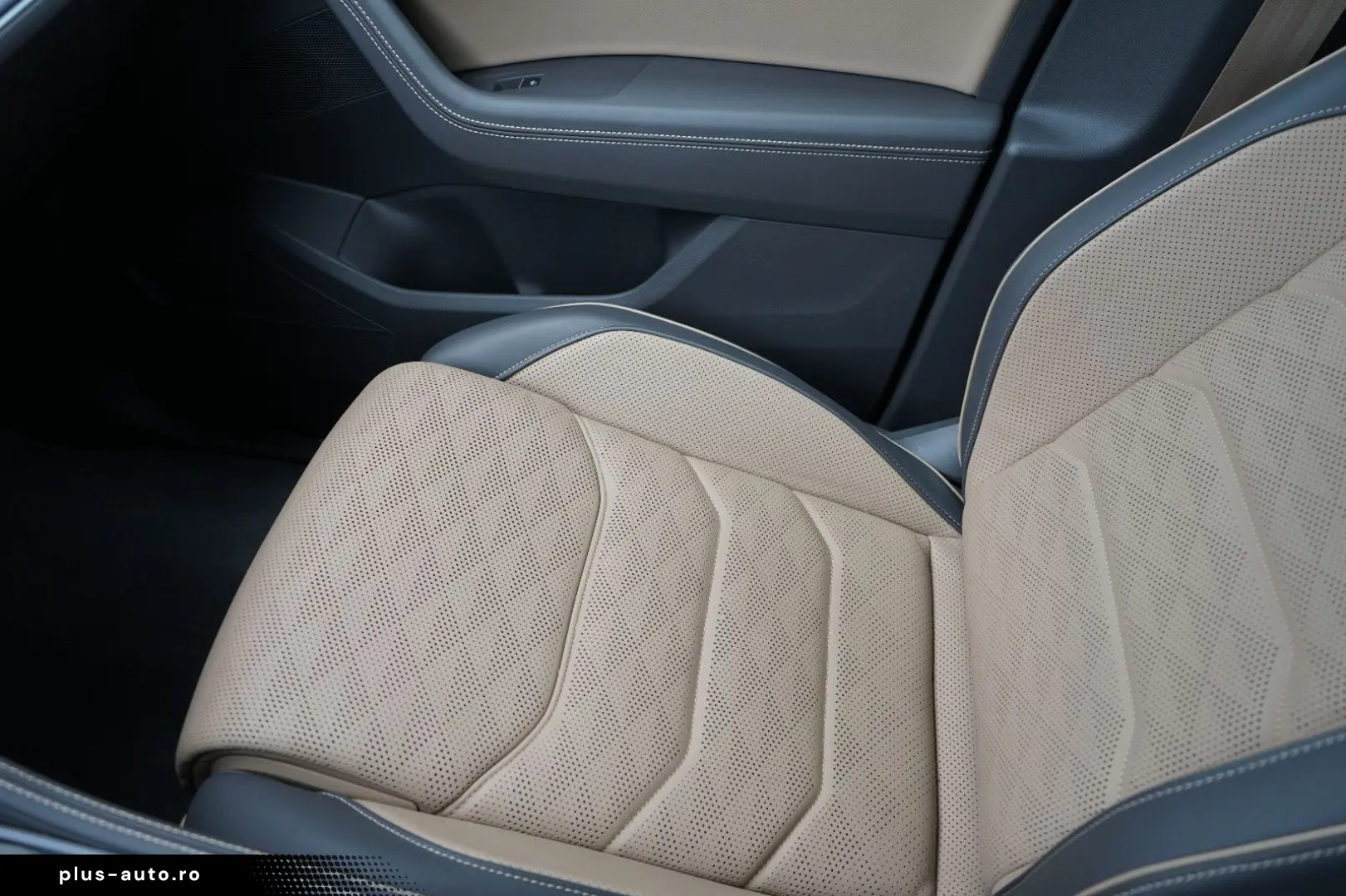 VW Touareg 3.0 TDI SCR  210 kW 4Mot R-Line-Pano.Luf