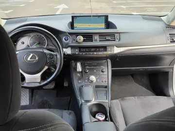 Lexus CT 200h