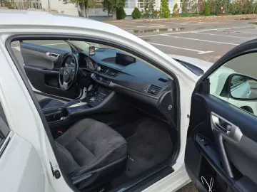 Lexus CT 200h