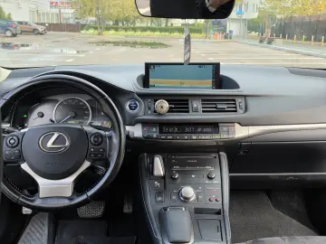 Lexus CT 200h