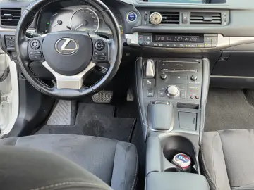 Lexus CT 200h