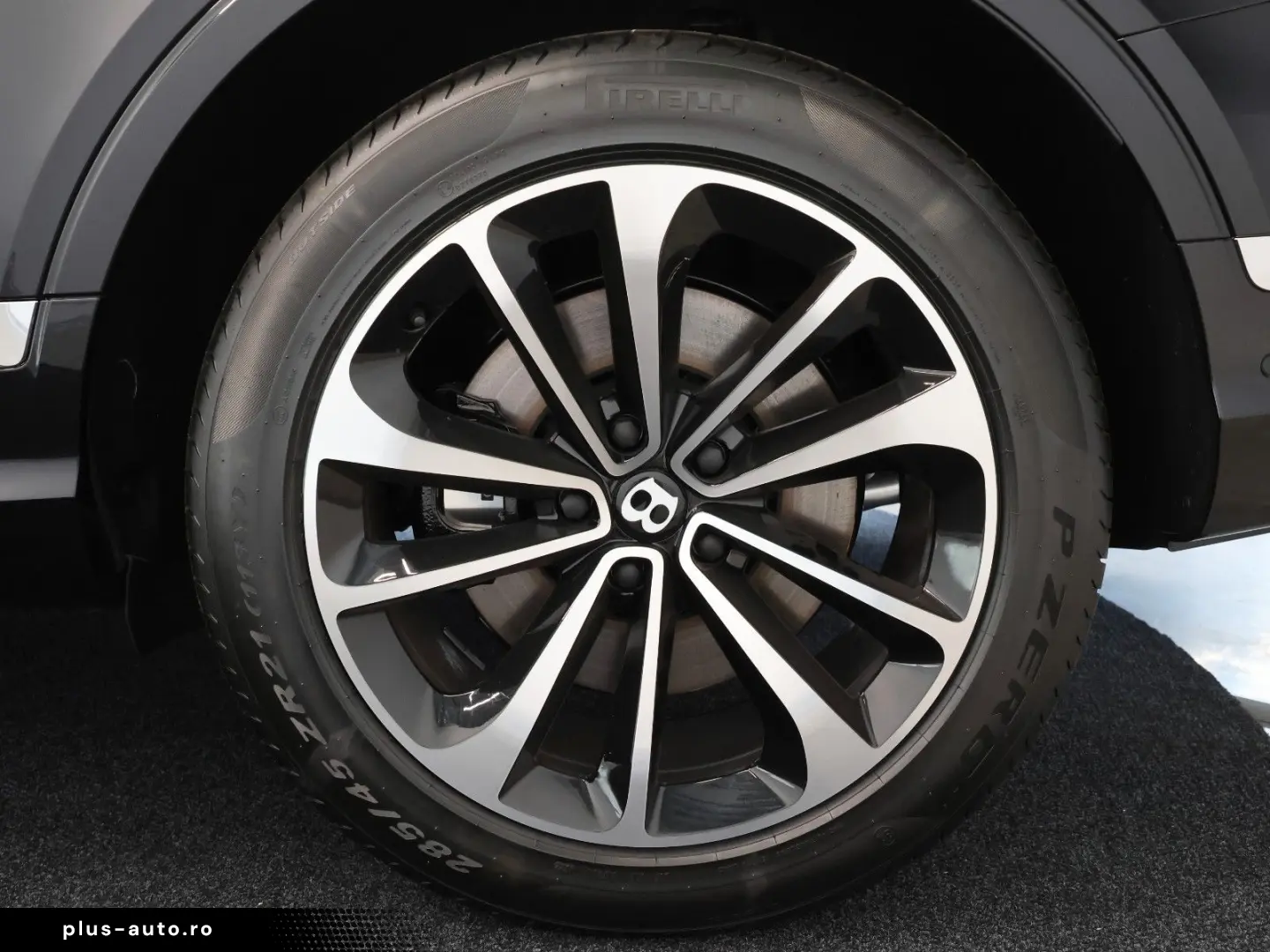 BENTLEY Bentayga 4.0 V8 EWB 4WD Autom.