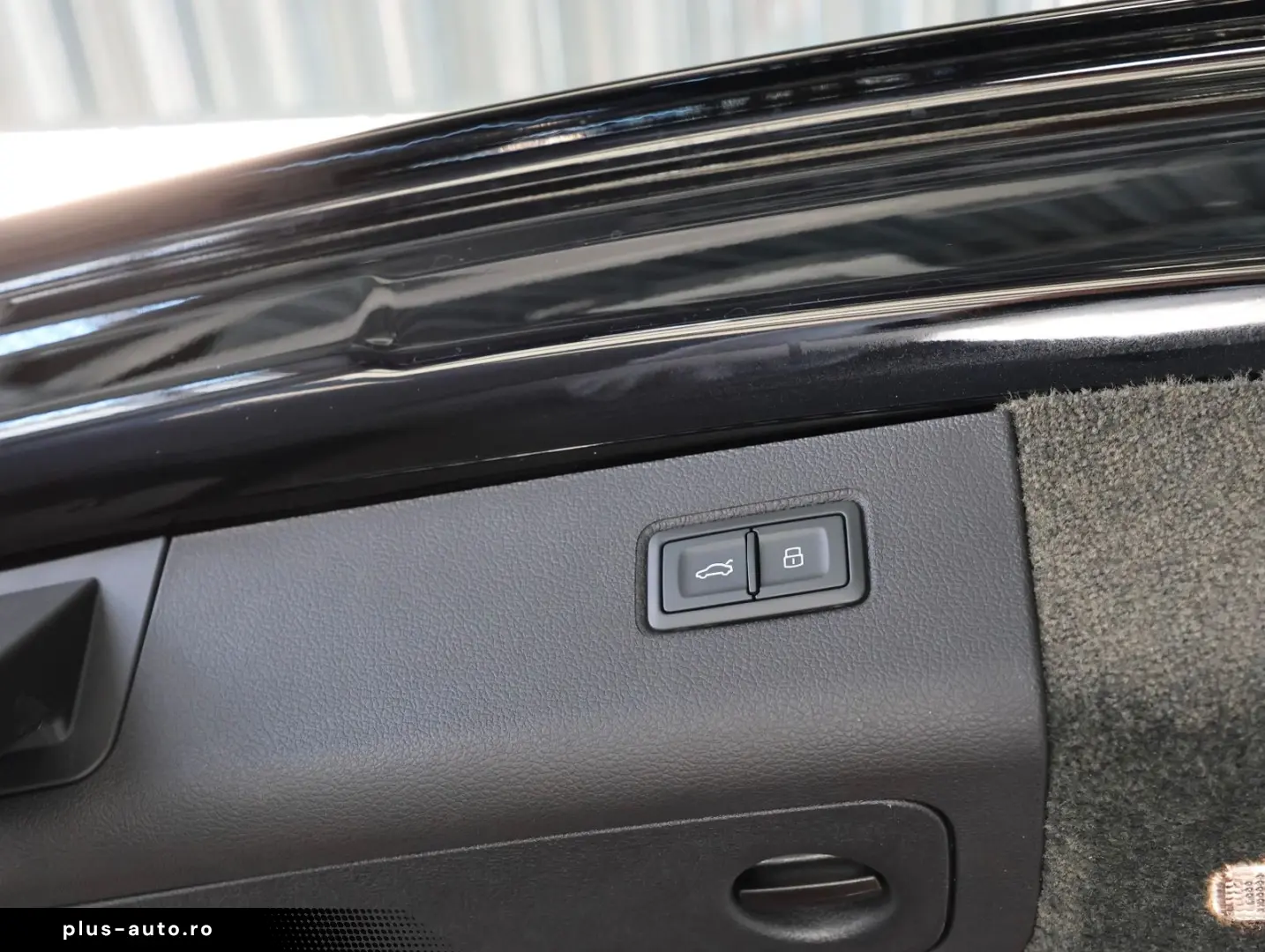 BENTLEY Bentayga 4.0 V8 EWB 4WD Autom.