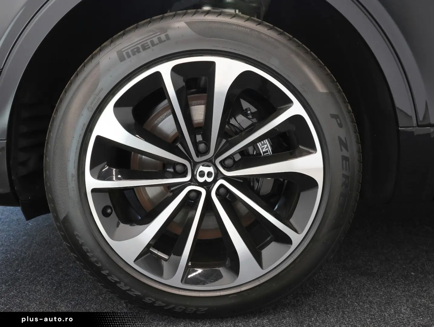 BENTLEY Bentayga 4.0 V8 EWB 4WD Autom.