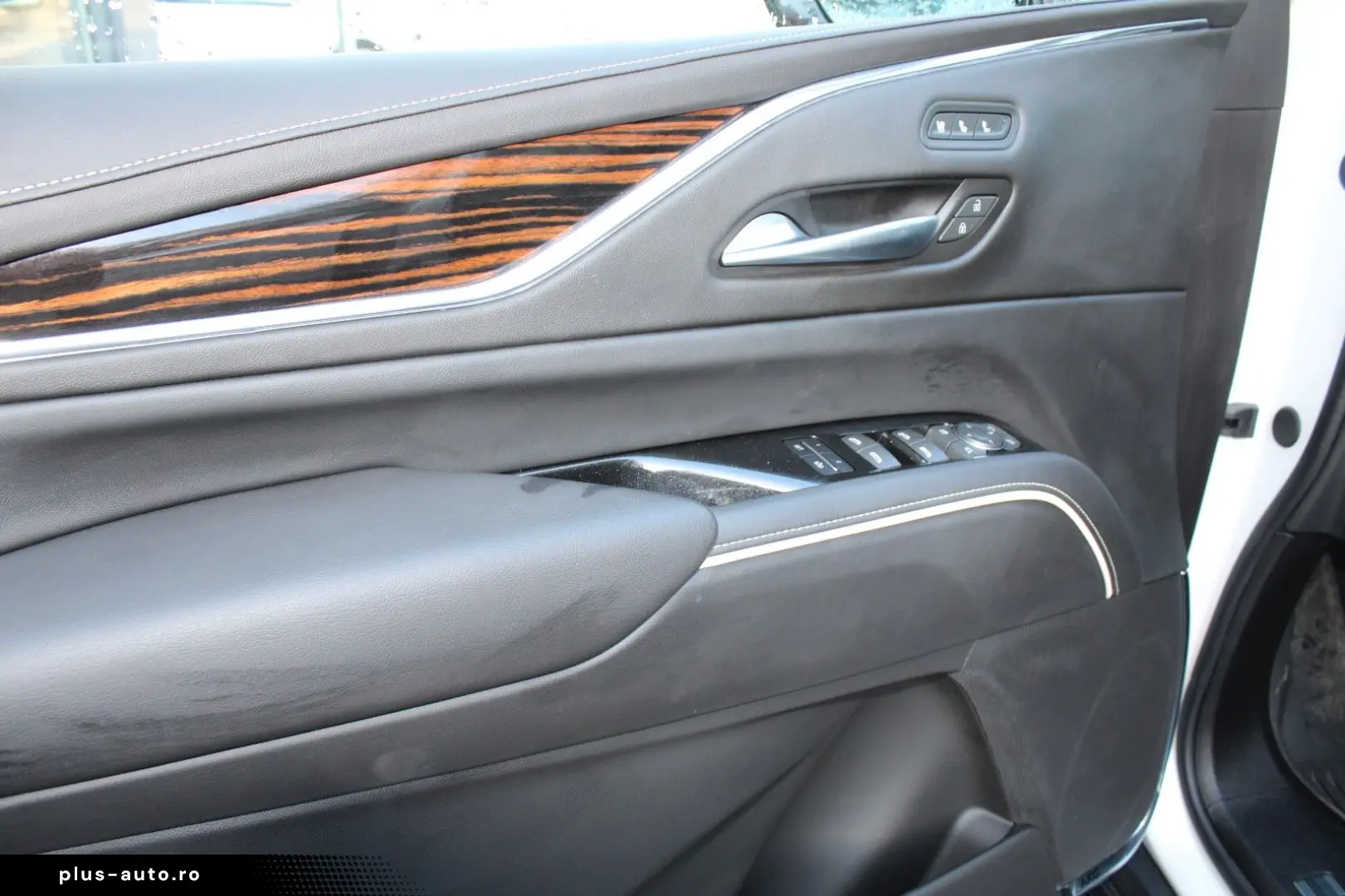 CADILLAC Escalade Premium Luxury 6 3 V8