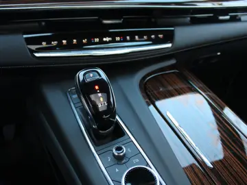 CADILLAC Escalade Premium Luxury 6 3 V8