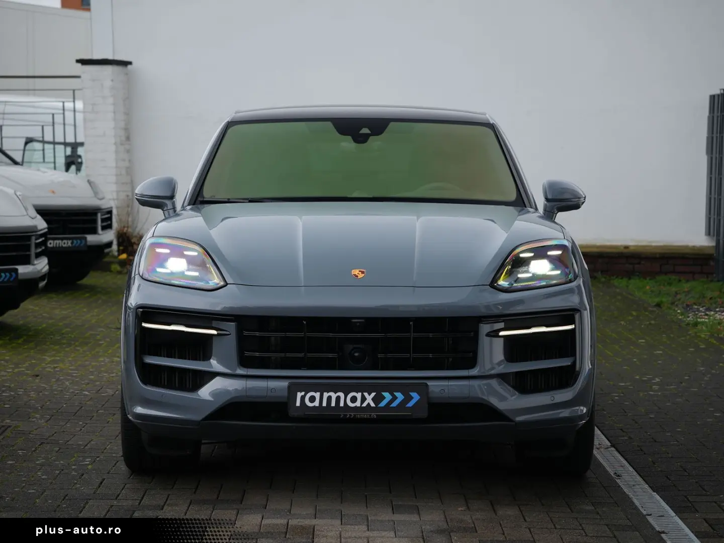 PORSCHE E-Hybrid Coupé SPORTDESIGN-PAKET-SPORTABGAS-VOLL