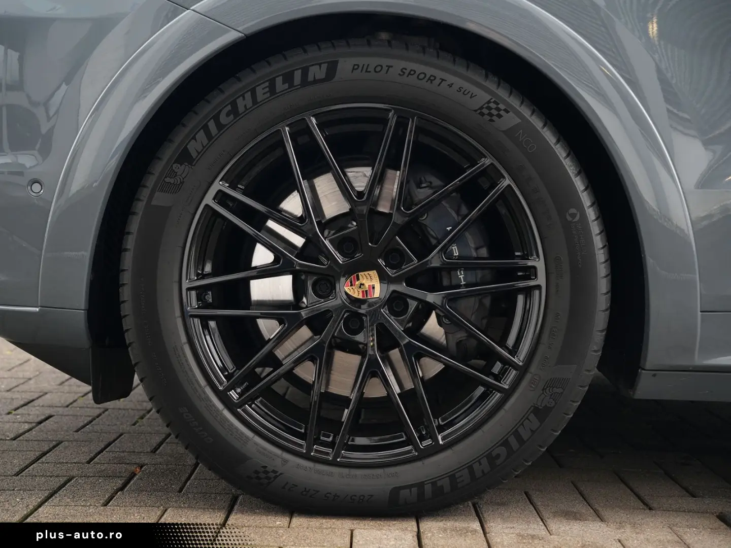 PORSCHE E-Hybrid Coupé SPORTDESIGN-PAKET-SPORTABGAS-VOLL