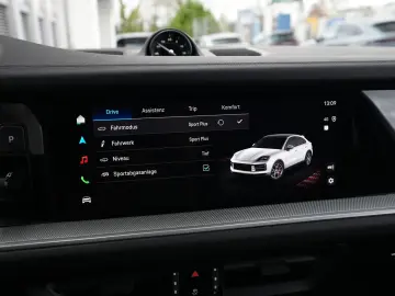 PORSCHE E-Hybrid Coupé SPORTDESIGN-PAKET-SPORTABGAS-VOLL