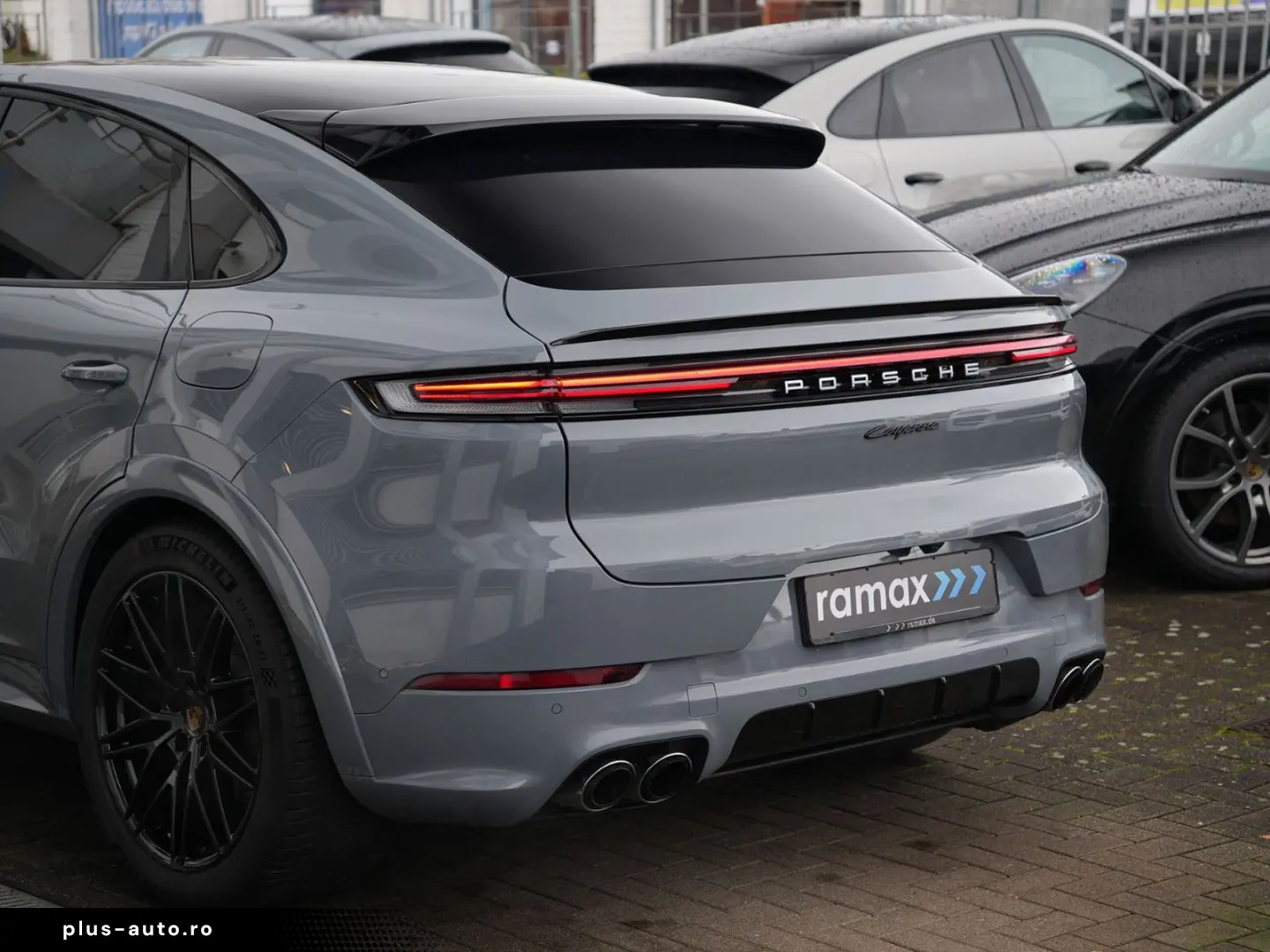 PORSCHE E-Hybrid Coupé SPORTDESIGN-PAKET-SPORTABGAS-VOLL