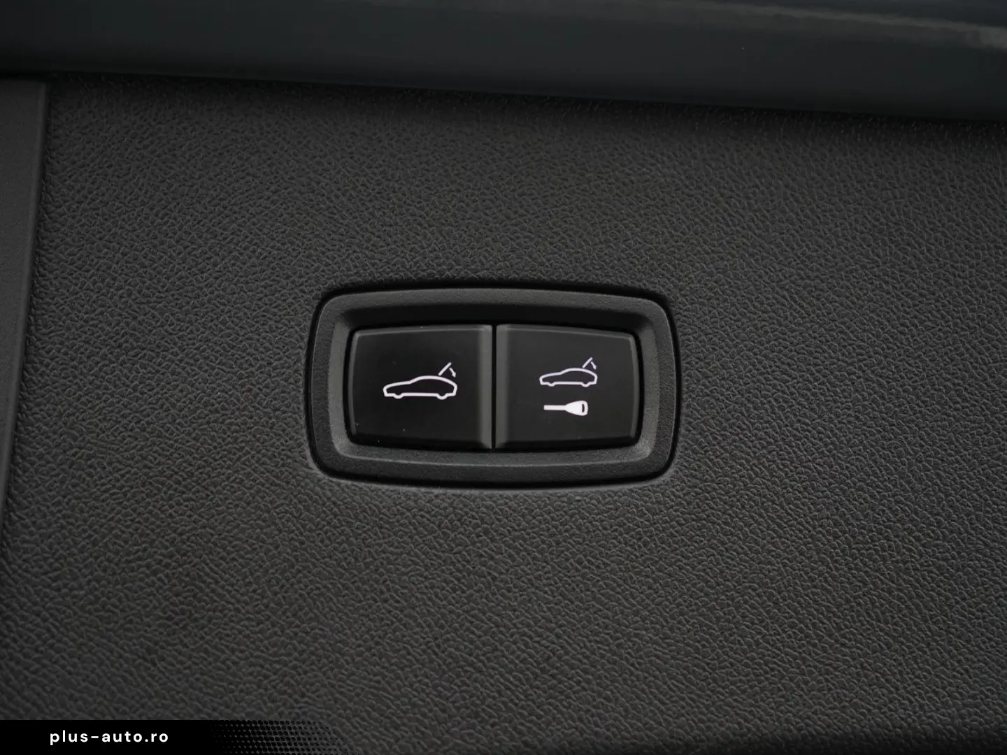 PORSCHE E-Hybrid Coupé SPORTDESIGN-PAKET-SPORTABGAS-VOLL