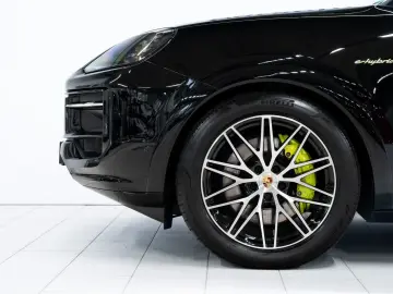 PORSCHE Cayenne E-Hybrid Coupé
