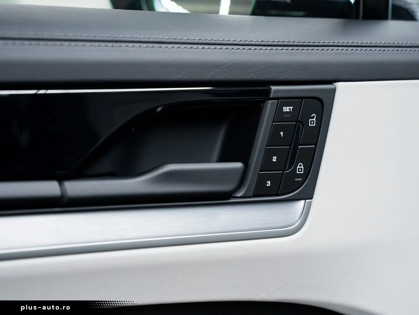 PORSCHE Cayenne E-Hybrid Coupé