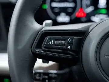 PORSCHE Cayenne E-Hybrid Coupé