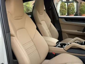 PORSCHE Cayenne E-Hybrid Coupe SPORTDESIGN INNODRIVE 22