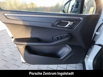 PORSCHE Macan T Panorama SurrondView Abstandsregel Spurw