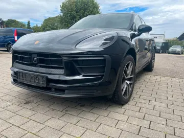 PORSCHE Macan Basis