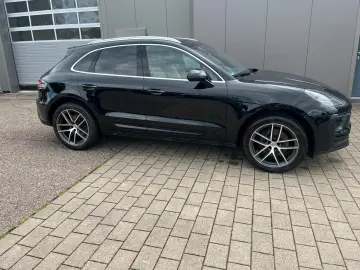 PORSCHE Macan Basis