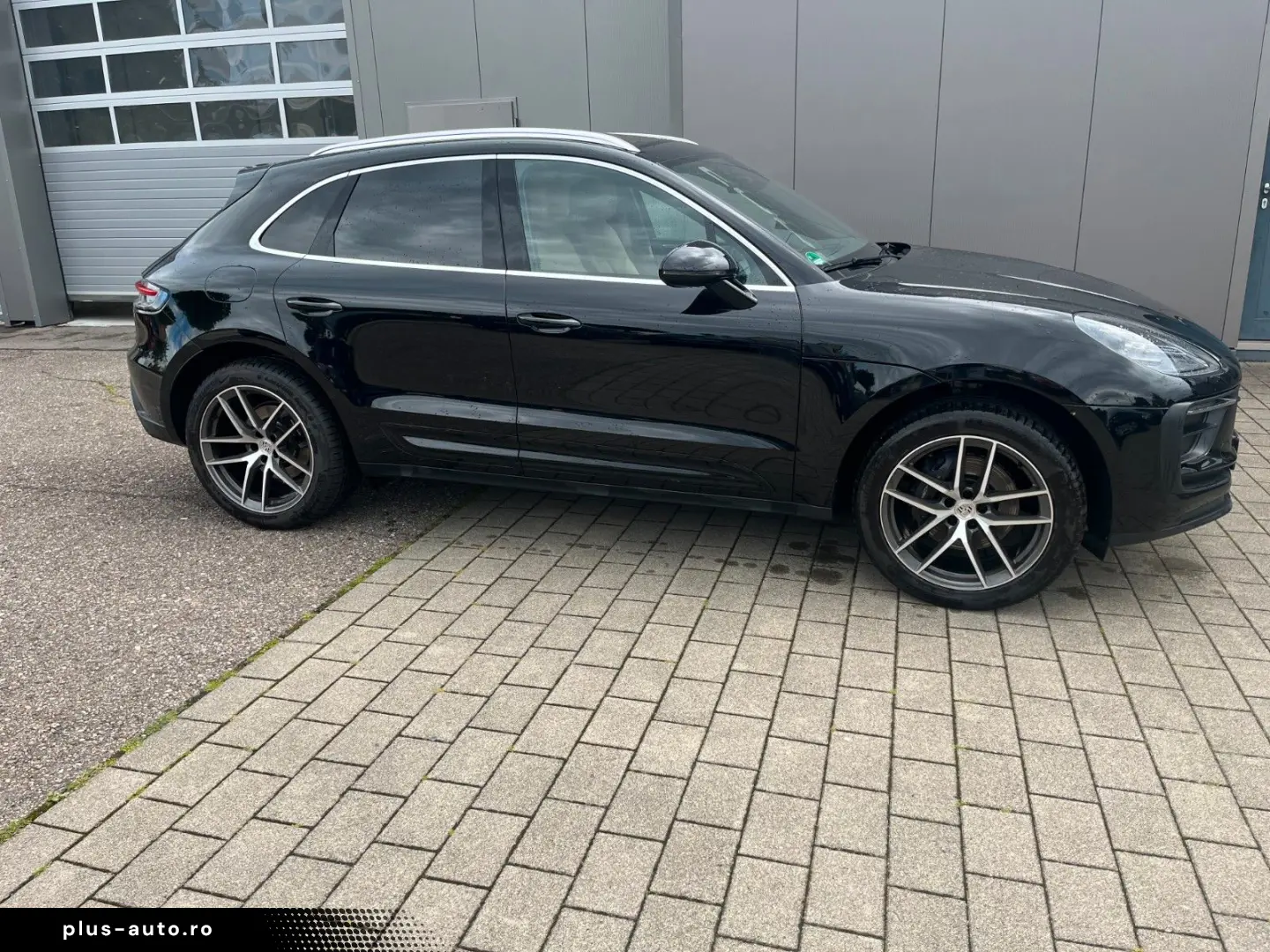 PORSCHE Macan Basis