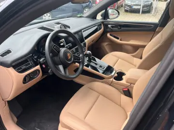 PORSCHE Macan Basis