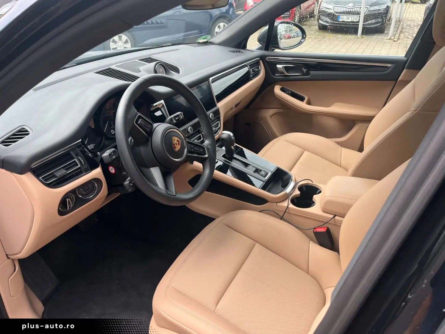 PORSCHE Macan Basis