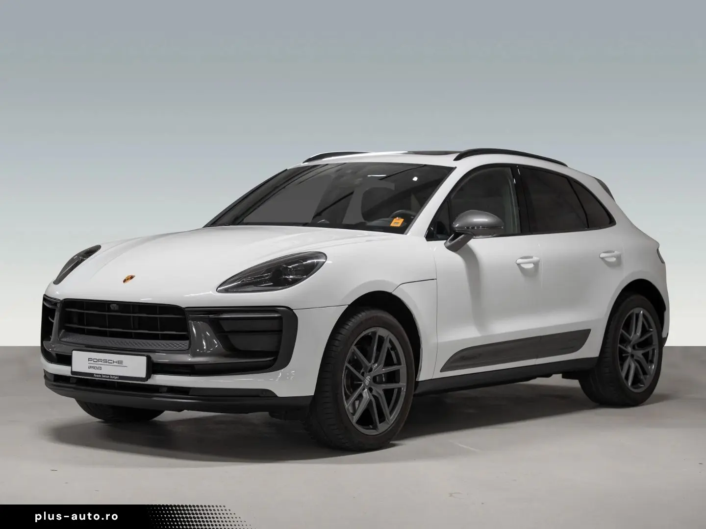 PORSCHE Macan T Panorama Surround View