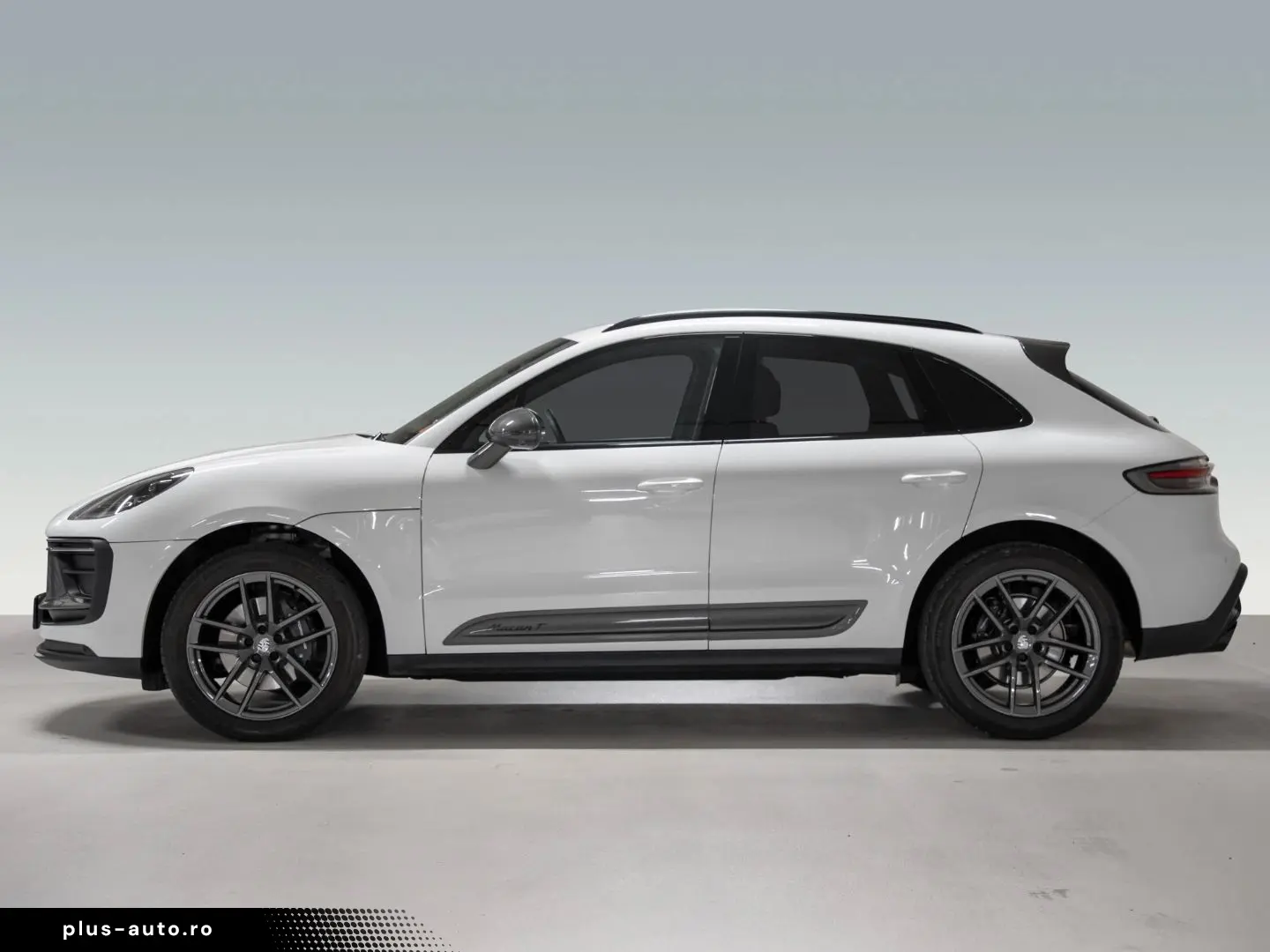 PORSCHE Macan T Panorama Surround View