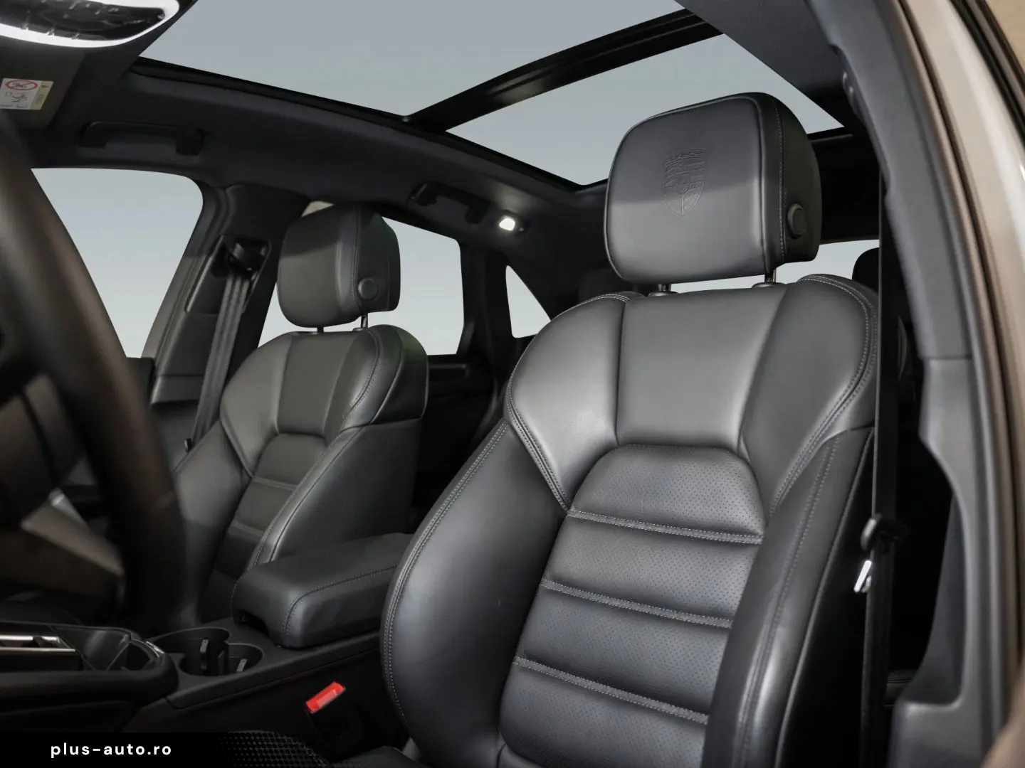 PORSCHE Macan T Panorama Surround View