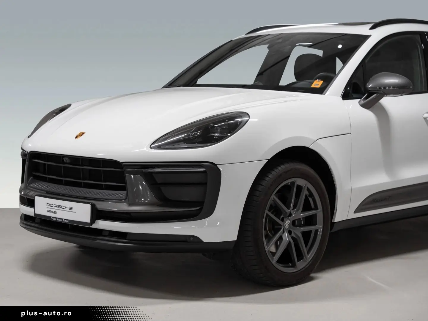 PORSCHE Macan T Panorama Surround View